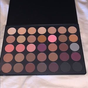 Morphe eyeshadow palette